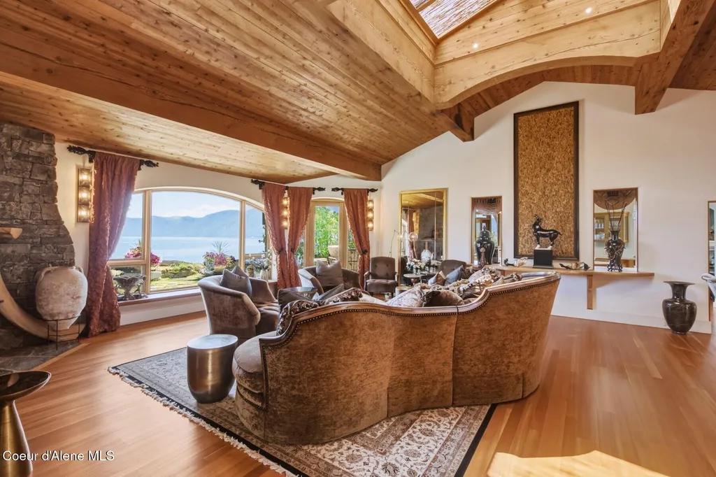 552 Loch Haven Sagle ID 83860