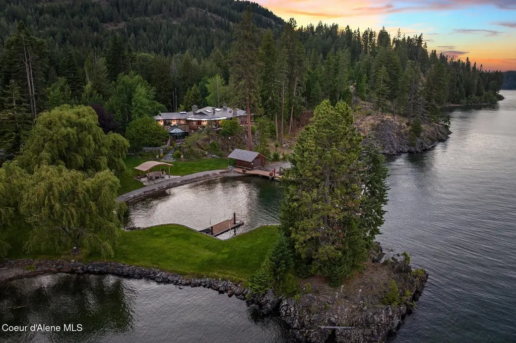 552 Loch Haven Sagle ID 83860