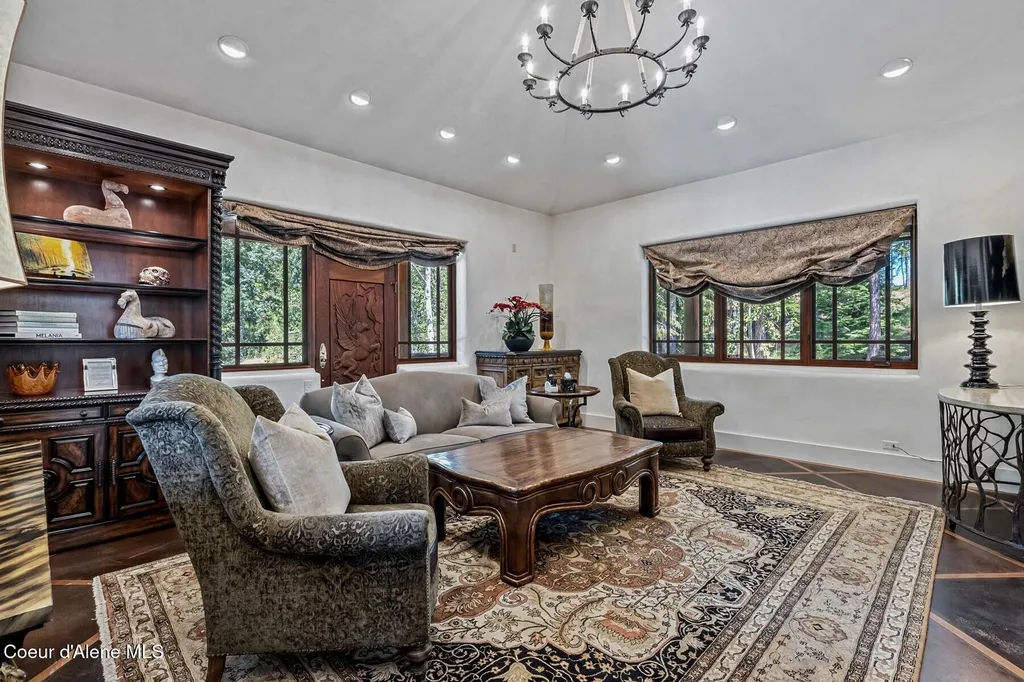 552 Loch Haven Sagle ID 83860