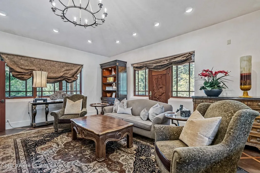 552 Loch Haven Sagle ID 83860