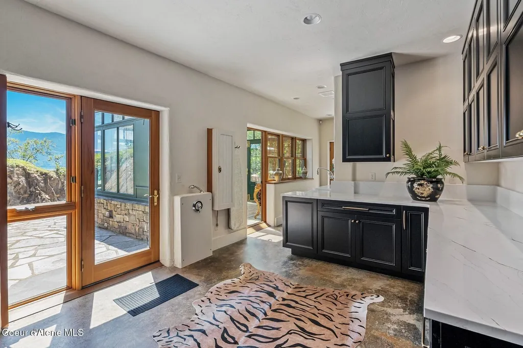 552 Loch Haven Sagle ID 83860