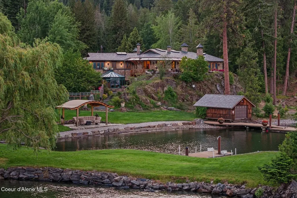 552 Loch Haven Sagle ID 83860