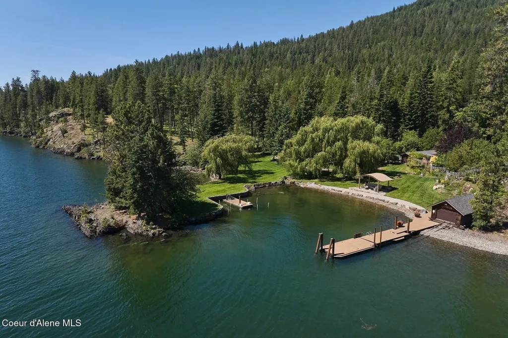 552 Loch Haven Sagle ID 83860