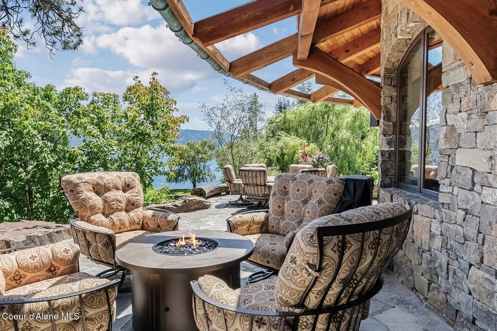 552 Loch Haven Sagle ID 83860