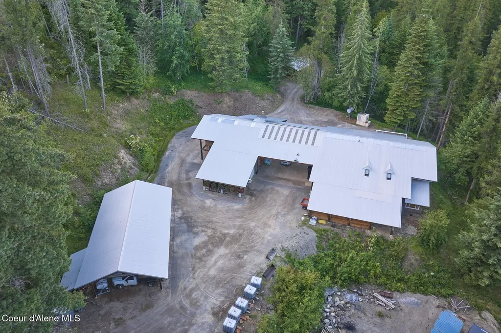 552 Loch Haven Sagle ID 83860