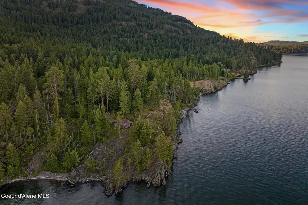 552 Loch Haven Sagle ID 83860