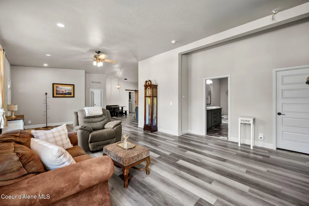 1446 Sagle Creek Road Sagle ID 83860