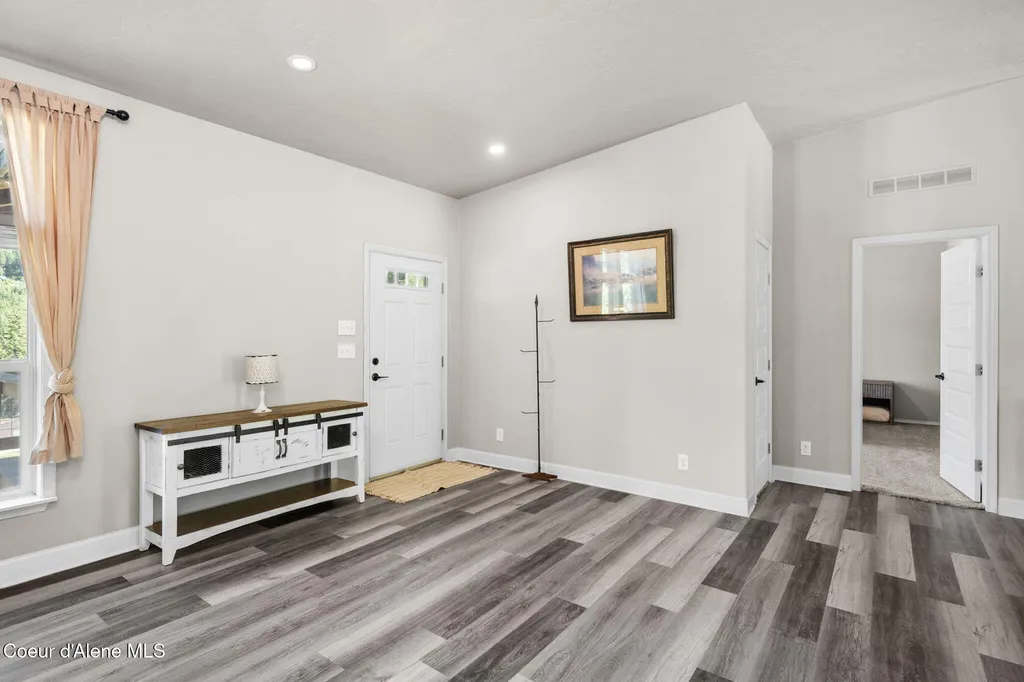 1446 Sagle Creek Road Sagle ID 83860