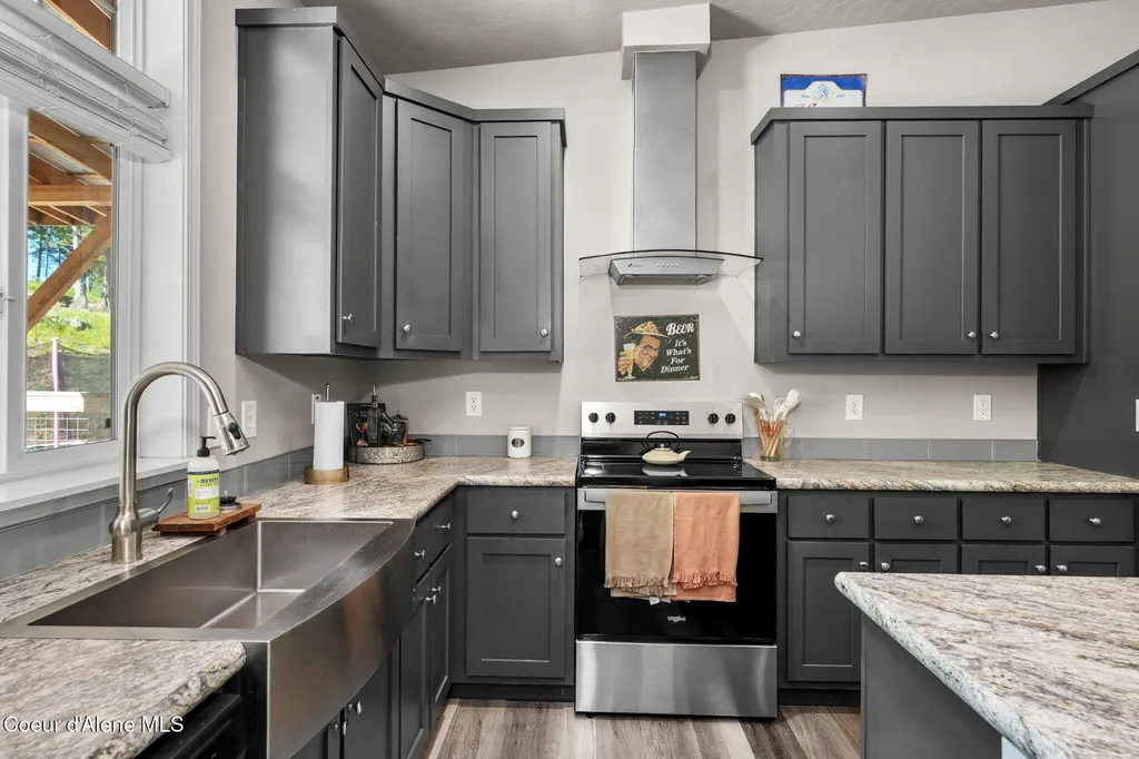 1446 Sagle Creek Road Sagle ID 83860