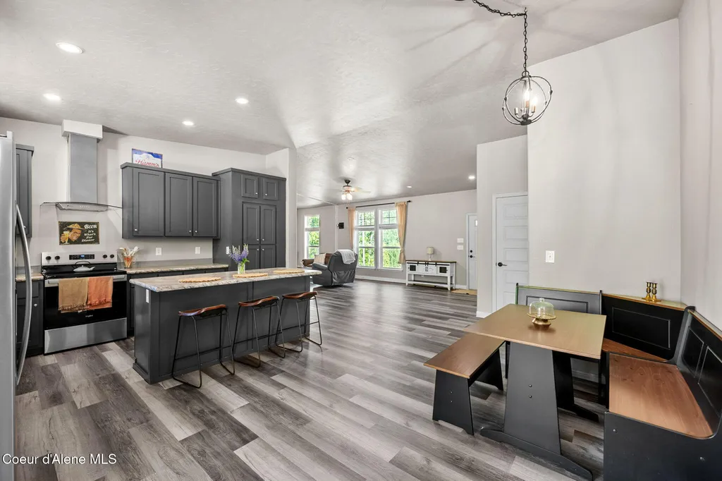 1446 Sagle Creek Road Sagle ID 83860