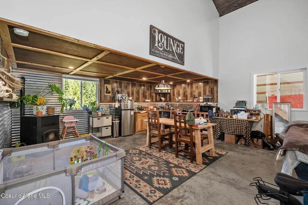1446 Sagle Creek Road Sagle ID 83860