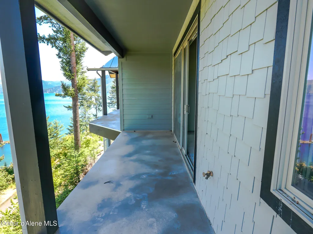 18050 E Mount Eagen Loop Bayview ID 83803