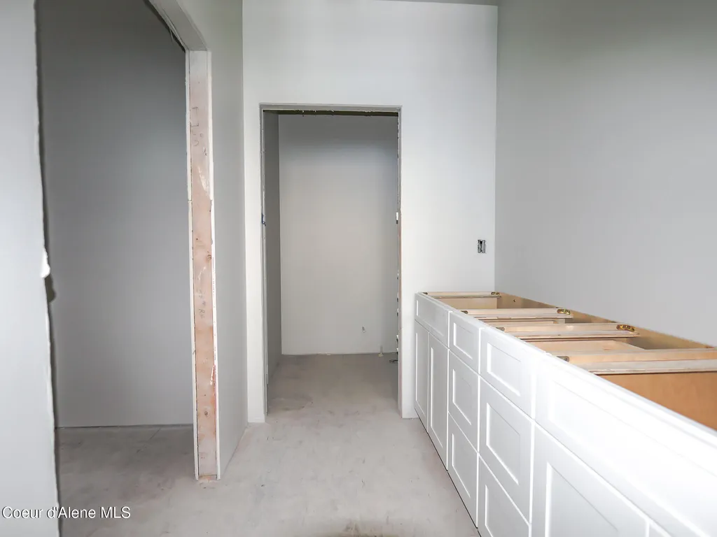 18050 E Mount Eagen Loop Bayview ID 83803