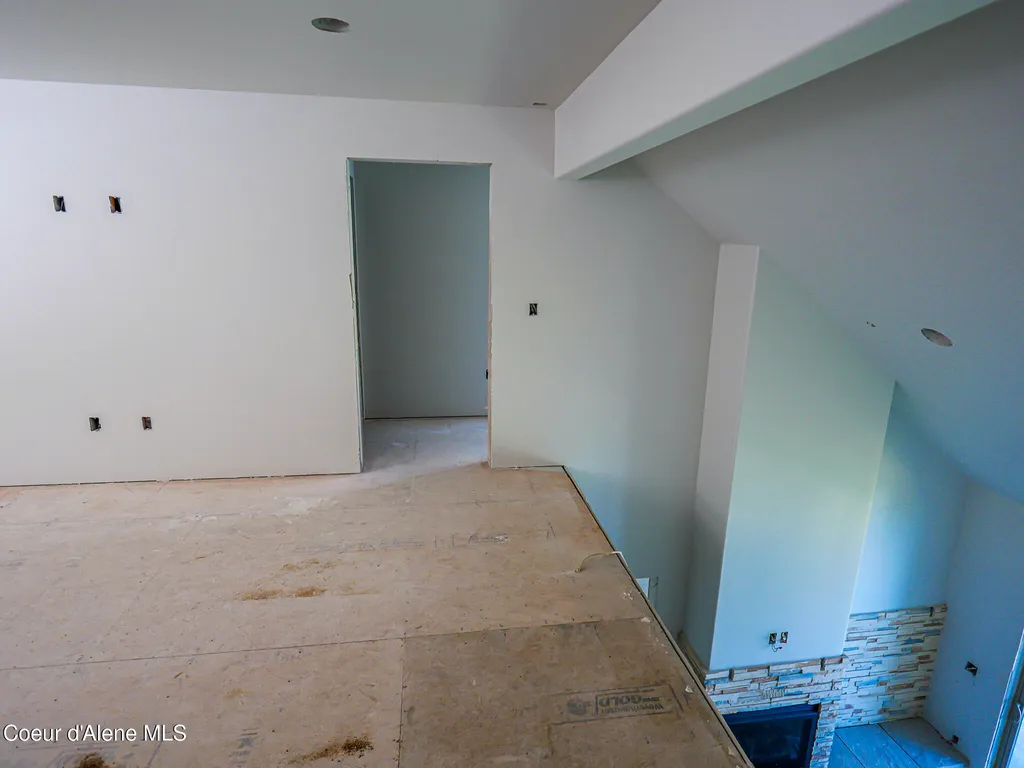 18050 E Mount Eagen Loop Bayview ID 83803