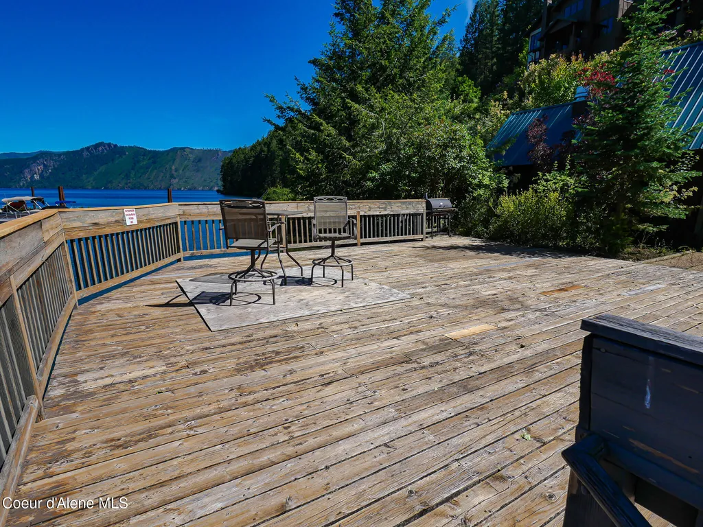 18050 E Mount Eagen Loop Bayview ID 83803
