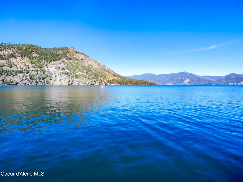 18050 E Mount Eagen Loop Bayview ID 83803
