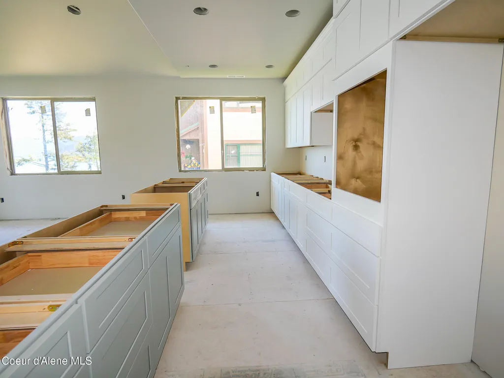 18040 E Mount Eagen Loop Bayview ID 83803