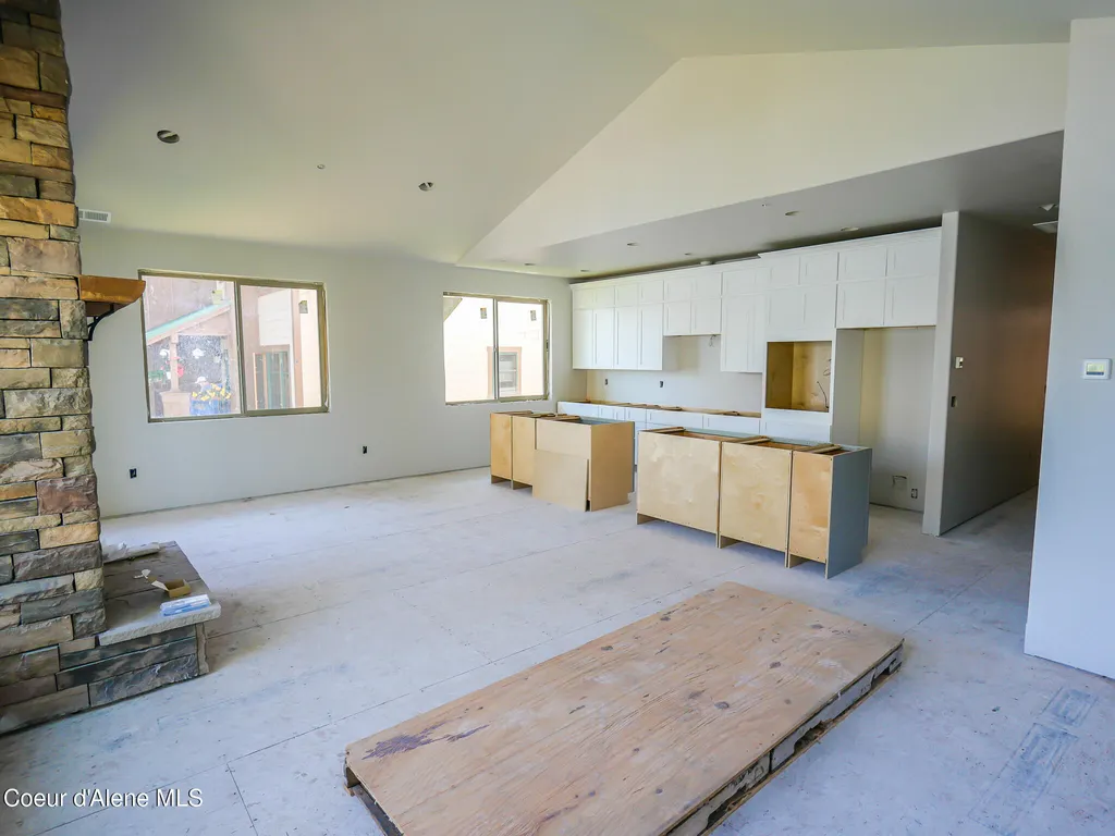 18040 E Mount Eagen Loop Bayview ID 83803
