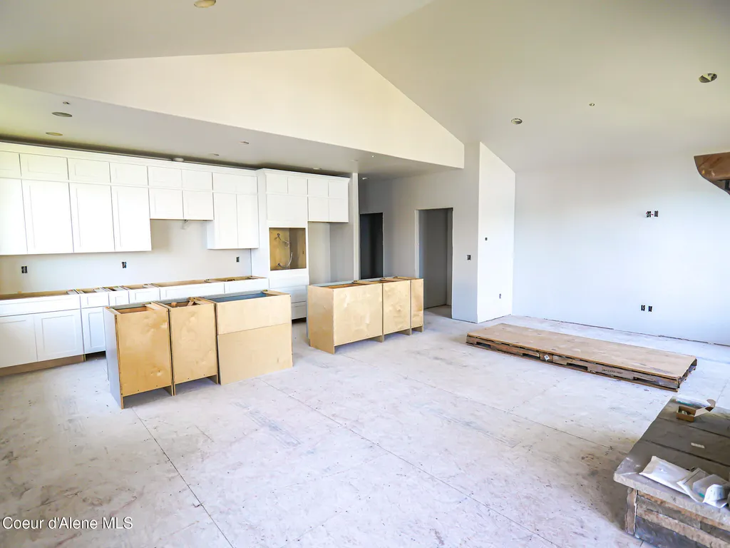18040 E Mount Eagen Loop Bayview ID 83803