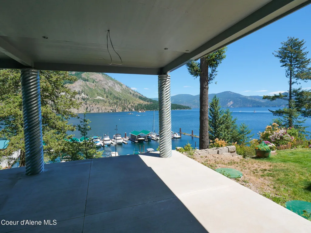18040 E Mount Eagen Loop Bayview ID 83803