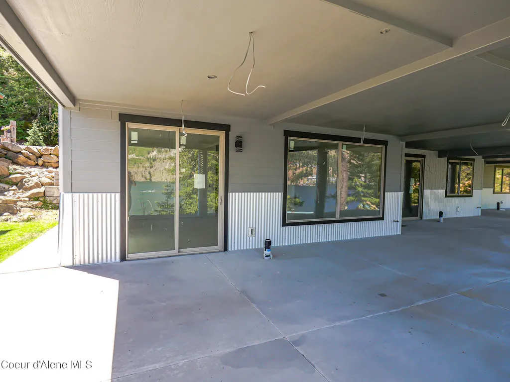 18040 E Mount Eagen Loop Bayview ID 83803
