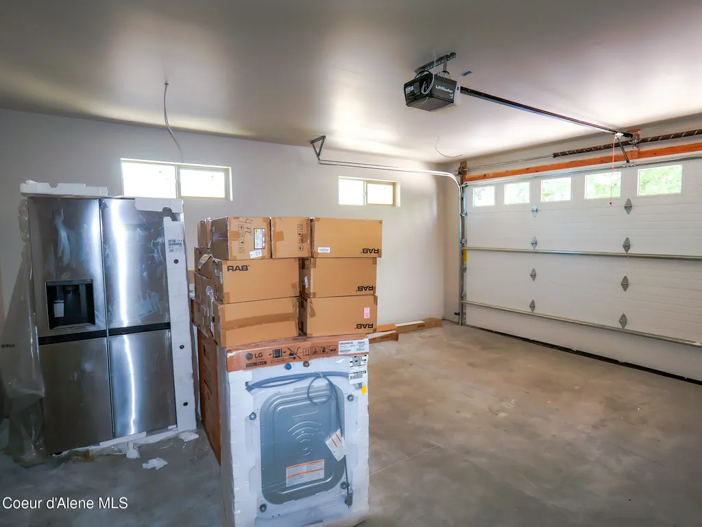 18040 E Mount Eagen Loop Bayview ID 83803