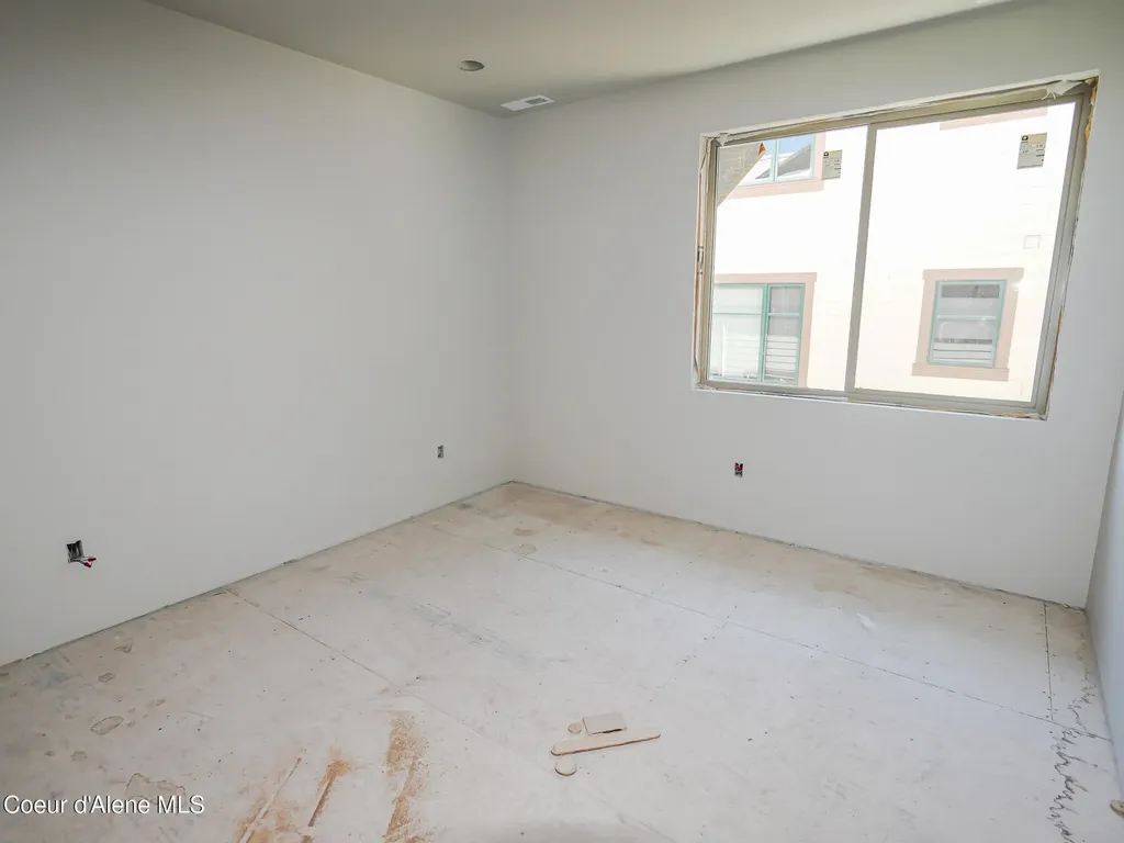 18040 E Mount Eagen Loop Bayview ID 83803