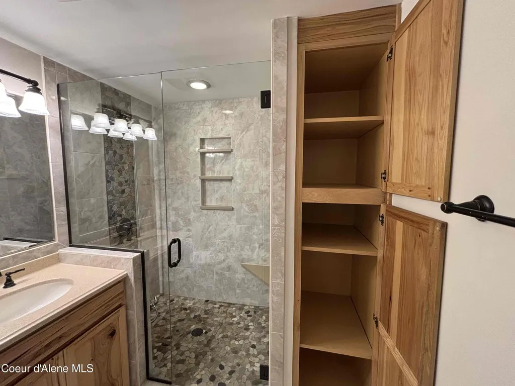 118 Walsh Way Sandpoint ID 83864