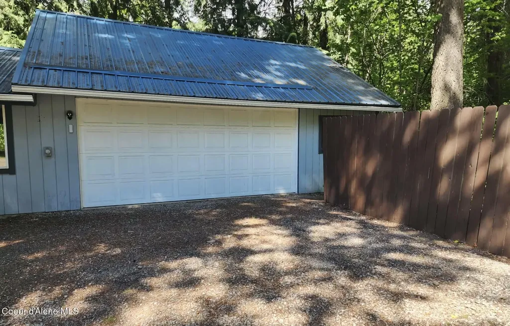 126 Creekside Lane Hope ID 83836