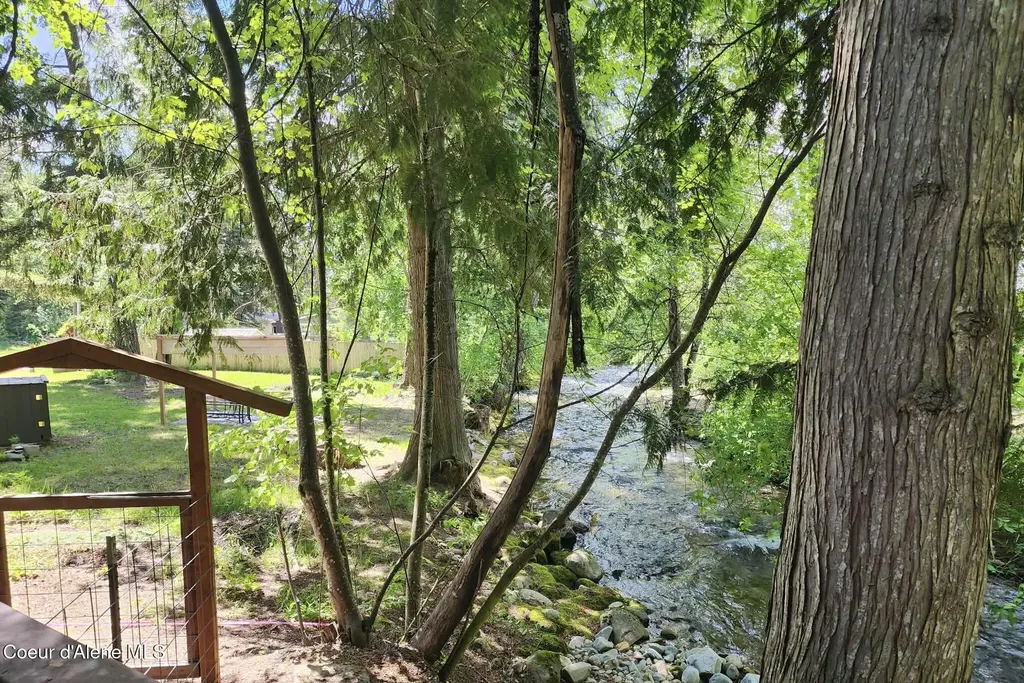 126 Creekside Lane Hope ID 83836
