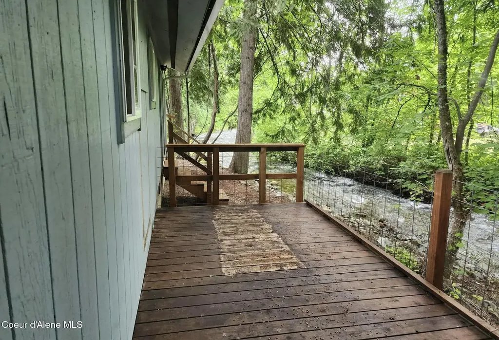 126 Creekside Lane Hope ID 83836