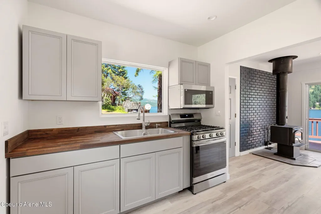 62766 S Powderhorn Bay Road Harrison ID 83833