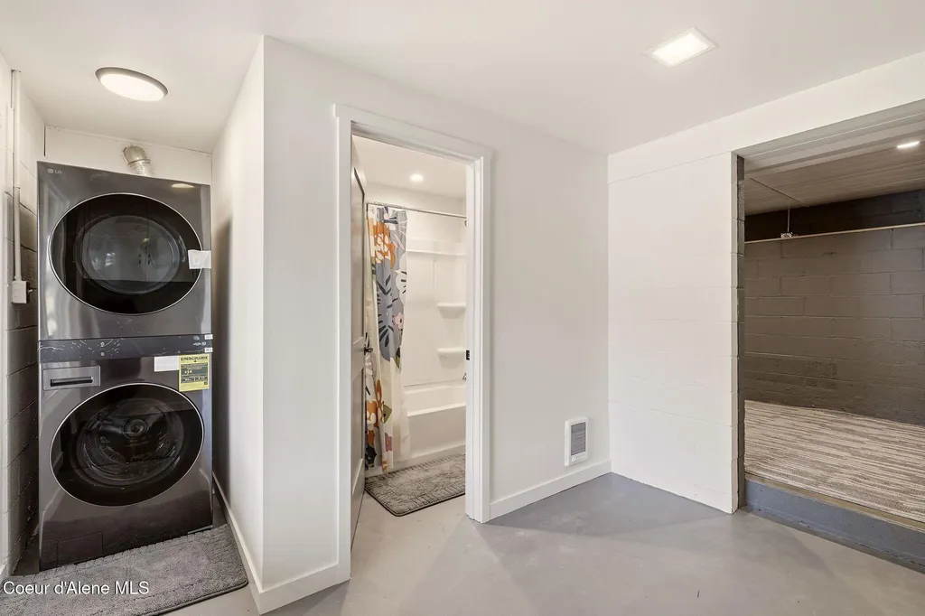 62766 S Powderhorn Bay Road Harrison ID 83833