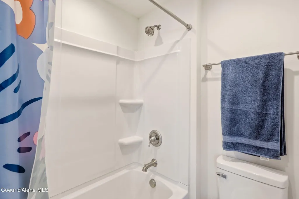 62766 S Powderhorn Bay Road Harrison ID 83833