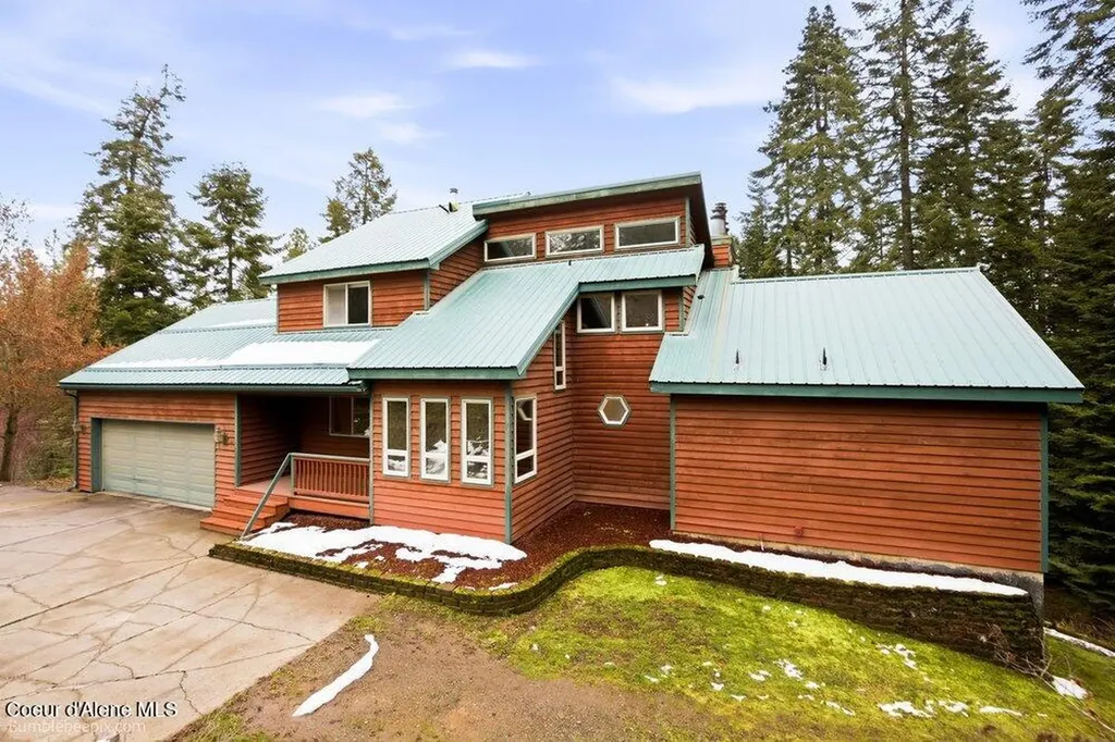 7722 W Clemetson Road Coeur D'alene ID 83814