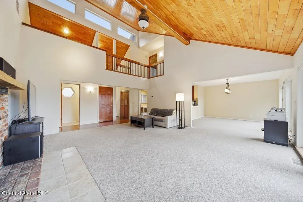 7722 W Clemetson Road Coeur D'alene ID 83814
