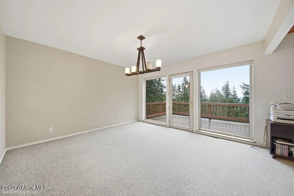 7722 W Clemetson Road Coeur D'alene ID 83814