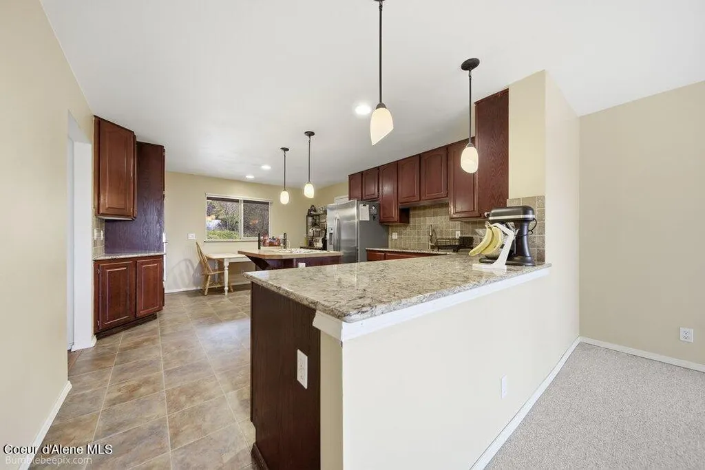 7722 W Clemetson Road Coeur D'alene ID 83814