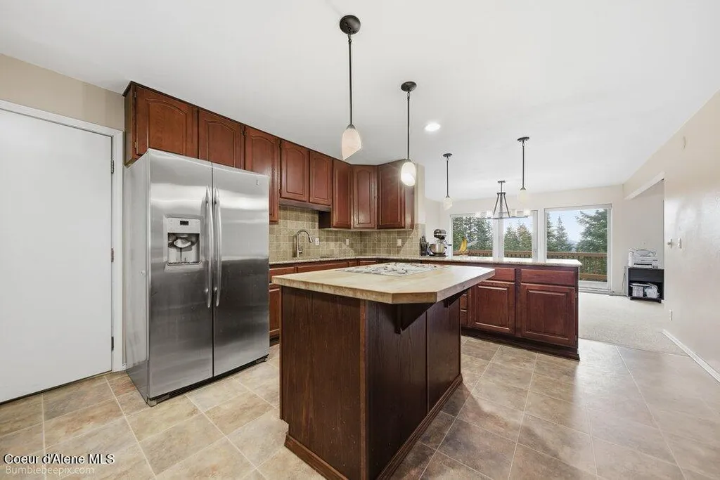7722 W Clemetson Road Coeur D'alene ID 83814