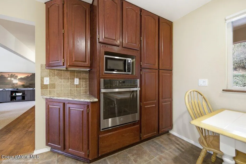 7722 W Clemetson Road Coeur D'alene ID 83814