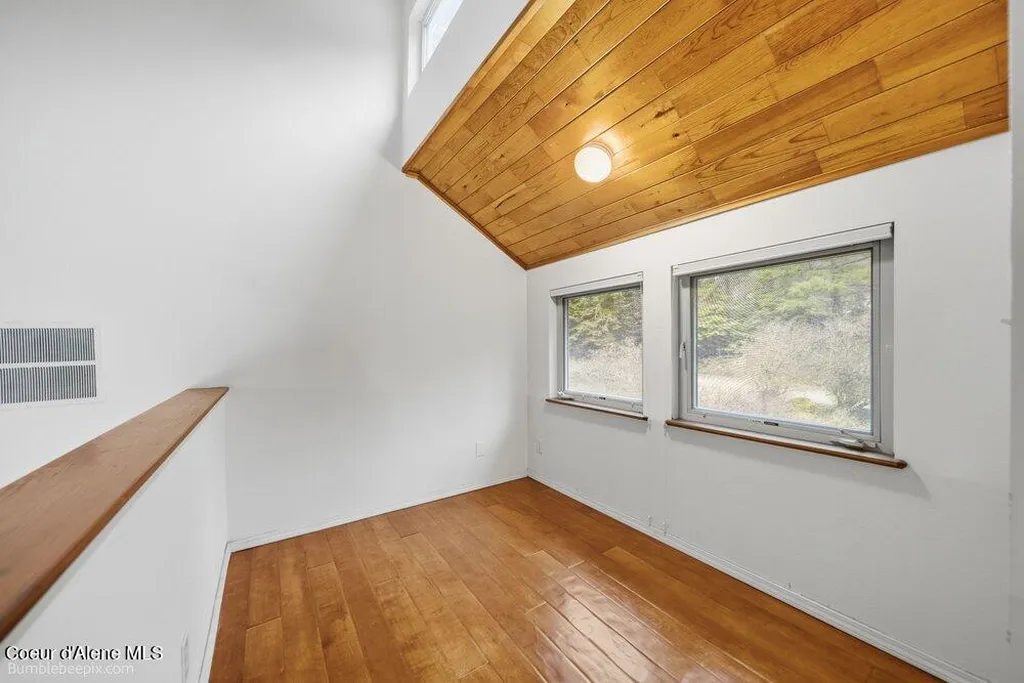 7722 W Clemetson Road Coeur D'alene ID 83814