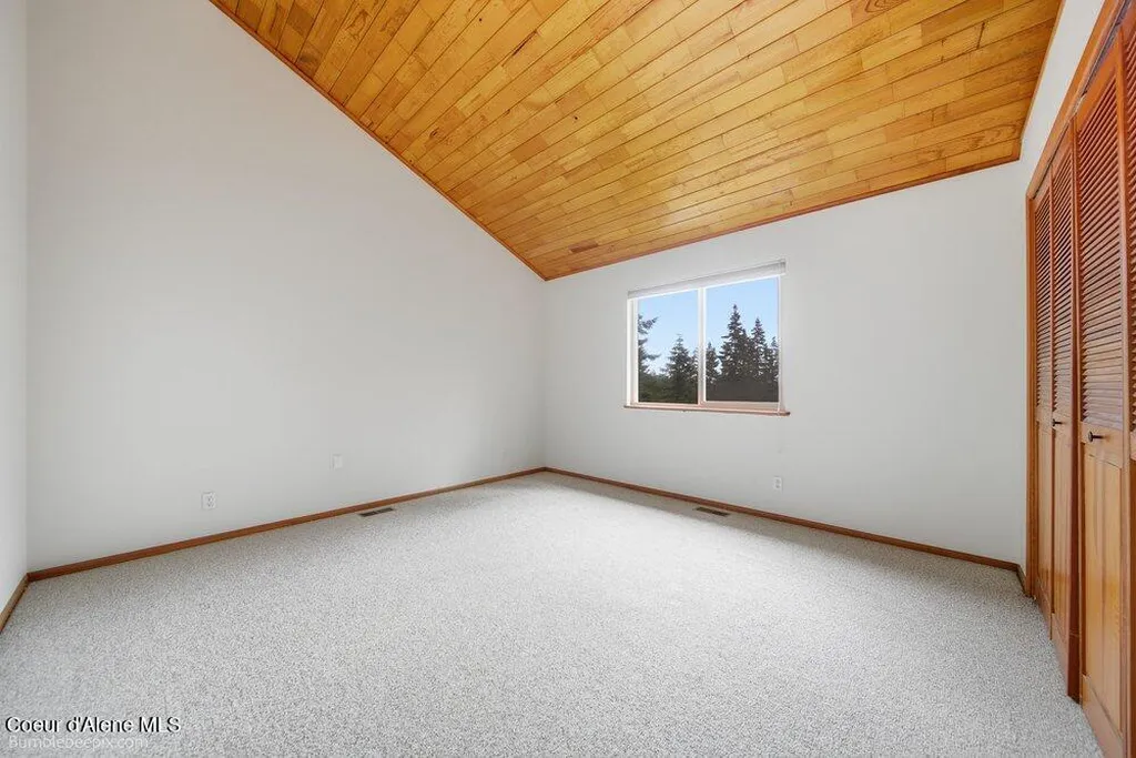 7722 W Clemetson Road Coeur D'alene ID 83814