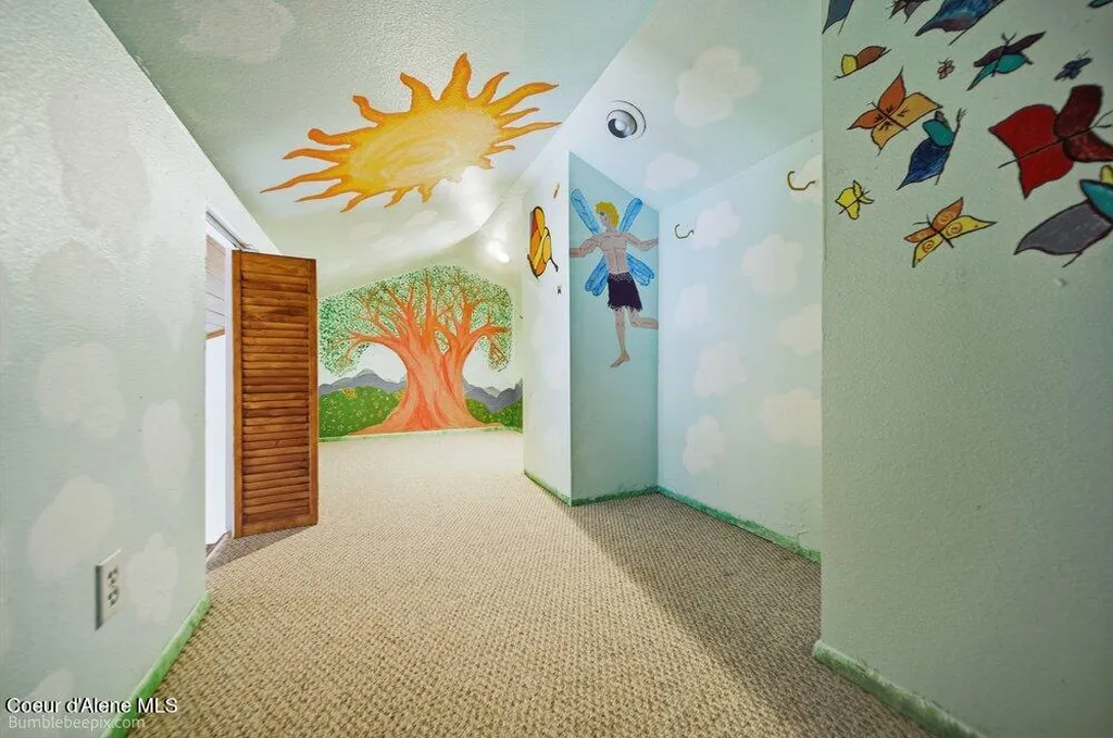 7722 W Clemetson Road Coeur D'alene ID 83814