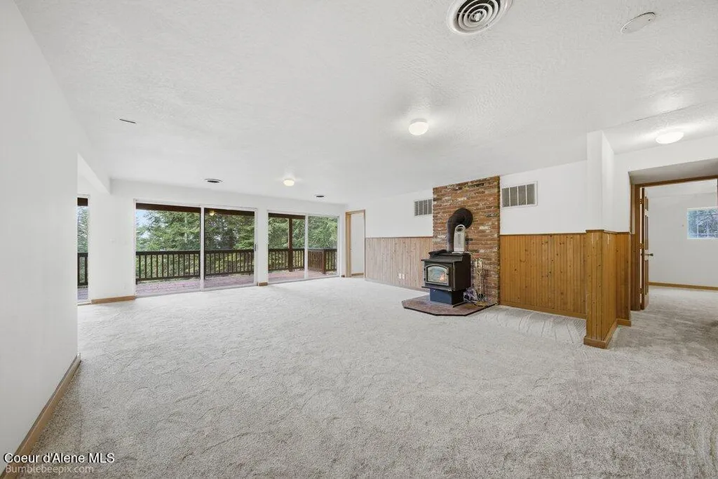 7722 W Clemetson Road Coeur D'alene ID 83814