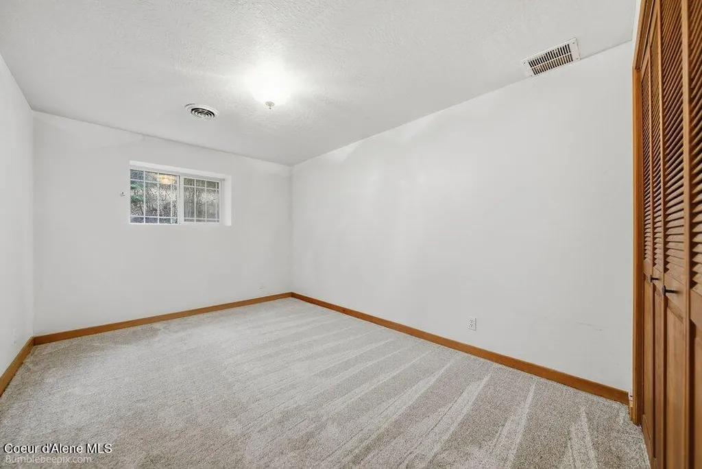 7722 W Clemetson Road Coeur D'alene ID 83814