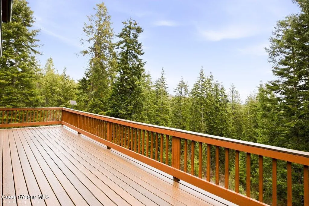 7722 W Clemetson Road Coeur D'alene ID 83814