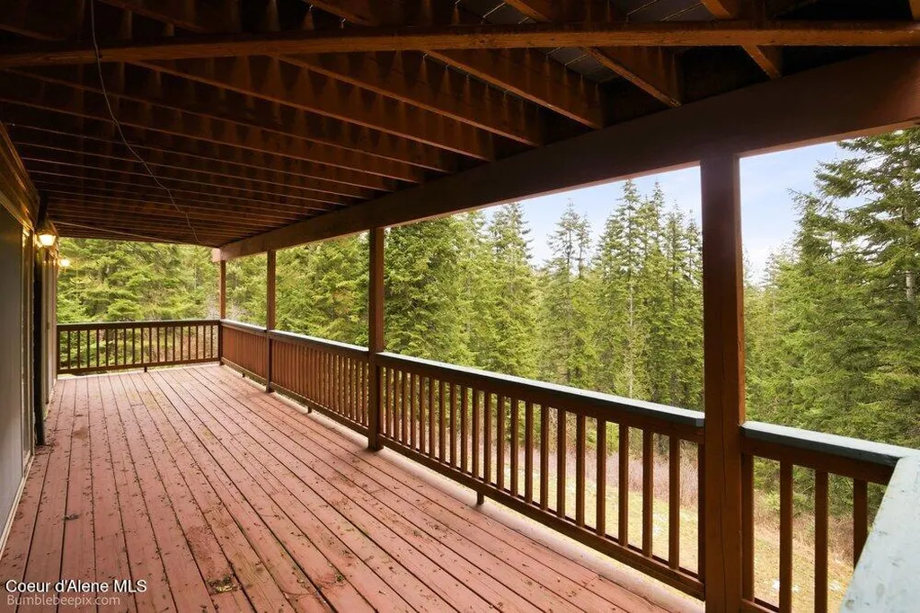 7722 W Clemetson Road Coeur D'alene ID 83814
