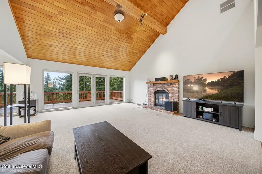 7722 W Clemetson Road Coeur D'alene ID 83814