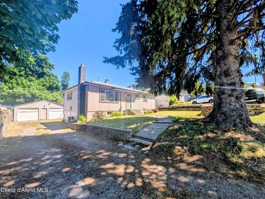 1032 S 3rd Street St. Maries ID 83861