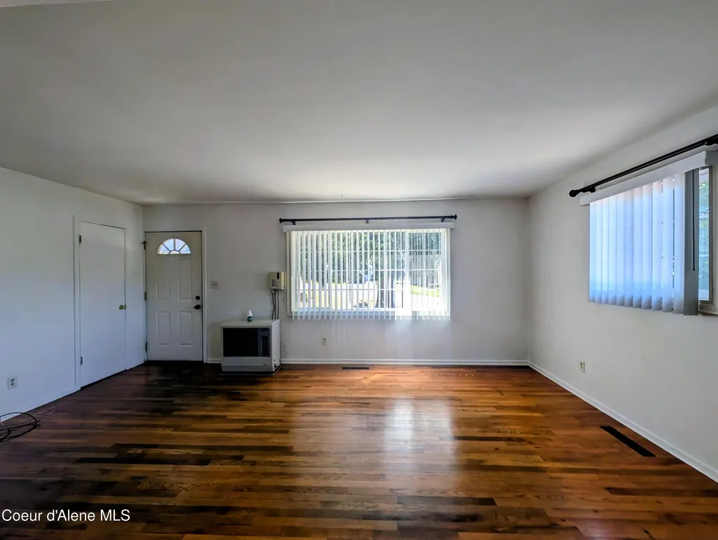 1032 S 3rd Street St. Maries ID 83861